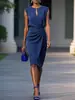 Vestido de Cor Sólida com Cintura Marcada, Gola Redonda e Recortes - Roupas Femininas - Loja Independente Europeia e Americana da Amazon