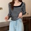 Camiseta de Tricô Listrada Manga Longa Fashion Estilo Coreano Feminina Primavera e Outono Design de Nicho Senso de Estilo Ombros Finos Versátil Top Curto