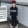 2364 Conjunto Deportivo para Niños Otoño 2026 Nuevo Estilo Coreano Sudadera y Pantalones Deportivos Casuales Conjunto de Dos Piezas para Niños