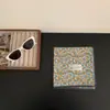 ¡Pequeña literatura y arte gris! Pañuelo Cuadrado Pequeño de Algodón Estampado Azul y Rojo Vintage Estilo Coreano Pañuelo Versátil de Alta Calidad