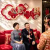 Decoración de habitación de boda para hombres y mujeres: tela grande para colgar con la palabra "Feliz" para la sala y el balcón, guirnaldas festivas y decoraciones de linternas