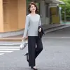 Ropa de Mujer Primavera 2026 para Madres, Conjunto de Tres Piezas Tallas Grandes, Cárdigan y Chaleco Ajustados, para Mujeres de 40-50 Años, Atuendo Versátil Adelgazante