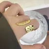 Anillo Abierto de Diseño de Nicho de Lujo Ligero Estilo Ins con Sensación de Alta Gama, Textura Irregular Martillada, Anillo de Personalidad Estilo Metálico Exagerado