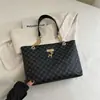 Nova Bolsa Feminina 2024 Moda para o Trabalho Bolsa de Grande Capacidade Bolsa de Ombro Portátil com Corrente Retrô Bolsa Tote Casual para Mulheres