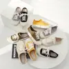 Nuevos Zapatos de Lona de Nicho para Mujer Primavera 2026, Tenis Slip-On con Cordones, Zapatos Blancos Estilo Universitario, Zapatos Bajos Individuales