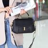 Bolsa Pequena Quadrada de Couro Genuíno Vintage de Luxo Leve Bolsa de Mão Feminina 2022 Novo Design Europeu e Americano Moda Cor Flip Bolsa Transversal