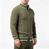 Cardigan novo para outono/inverno de 2026, estilo europeu e americano, para homens, suéter de tricô casual fashion com bloco de cores para jovens, para homens
