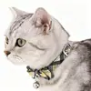 2026 Collar para Gato con Malla Rayada Estilo Británico Lazo Campana Pequeño y Mediano para Mascotas al Aire Libre
