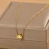Corrente Elegante para Clavícula Banhada a Ouro Real para Mulheres 2023 Nova Moda Estilo Metal Face Sorridente Colar Personalizado Corrente de Colar Hip Hop