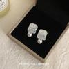 Pendientes de perlas cuadradas con degradado, elegantes y sencillos de estilo Mori, exquisitos, ligeros, de lujo, de nicho, personalizados y a la moda que combinan con todo.