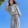 Conjunto de Otoño para Niña 2026 Nuevo Estilo Sudadera para Niña Chal Elegante Conjunto Casual de Tres Piezas Conjunto de Primavera y Otoño para Niña