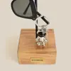 Joyería de color galvanizado creativo, estante de almacenamiento con fondo de madera, estante de exhibición para collares y aretes, estante de almacenamiento de joyería de escritorio para el hogar