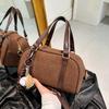 Bolsa pequena de crowdsourcing de alta qualidade Sense para mulheres, outono e inverno 2024, nova bolsa vintage fosca, bolsa de boliche portátil para mulheres