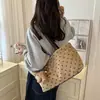 Bolso tote de ante con lunares retro para mujer, nueva colección otoño/invierno 2026, gran capacidad, diseño simple, bolso de hombro, bolso de mano, adecuado para ir al trabajo