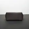 Bolsa de Ombro Minimalista Relaxada e Casual, Bolsa de Couro Bovino de Primeira Camada Importada de Luxo de Nicho, Bolsa de Mão de Couro Genuíno