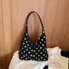 Bolso de lunares estilo coreano para mujer, nuevo modelo de comercio exterior, bolso versátil de hombro y axila, gran capacidad, bolso tipo cubo simple para el día a día para mujer
