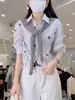 Camisa Bordada Listrada de Pônei Estilo Francês para Mulheres, Novo Modelo Primavera e Outono 2026, Top de Alta Qualidade, Único, Bonito, Estiloso