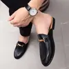 Daifa Probador Zapatillas de Media para Hombre Zapatillas Personalizadas para Exteriores Estilo Británico Baotou Hebilla en I Sandalias sin Talón Zapatos de Hombre