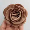 Broche de Rosa Vestido Flor Hecho a Mano Tridimensional Tela Accesorios de Ropa Profesionales Ramillete Flor para la Cabeza Nueva