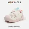 Zapatos Nuevos Modelo Primavera 2026 para Bebés y Niños Pequeños, Suela Suave, Antideslizantes, Malla Transpirable, Diseño de Dibujos Animados para Niños Pequeños