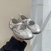 Zapatos de Entrenamiento de Ballet Retro para Niñas Primavera/Verano 2026 Zapatillas Planas Estilo Mary Jane con Tira Cruzada Nuevas para Niños Zapatillas de Estudiante