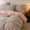 Juego de ropa de cama de cuatro piezas de algodón cepillado, algodón puro, nuevo estilo 2026, juego de ropa de cama de alta gama con un diseño de tres piezas