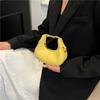 Moda de Nicho Sobre Rojo Costura a la Moda Bolso de Media Luna para Debajo del Brazo Cadena Mini Nuevo 2025 Bolso Cruzado para Niños de Moda