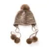 Nuevo Gorro de Cachemir de Punto Sencillo y Versátil Color Sólido Estilo Coreano para Mujer, Cálido y Elegante con Pompón, Otoño/Invierno 2026