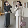 Moda Gestante 2025 Outono e Inverno Novo Elegante Blusa Saia de Renda Costurada Estilo Pequeno Perfume Fato Emagrecedor para Mamãe para Mulheres