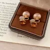 Brincos Grandes de Pérola Elegantes e Estilosos na Cor Champagne com Efeito Gelo Triturado, Presilhas para Orelha Sem Furo, Brincos de Design de Alta Qualidade