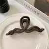 Pinza Pinza de Pelo Grande Deslustrada Casual y Versátil para la Parte Posterior de la Cabeza de Mujer Pinza de Tiburón Línea Ondulada Elegante Pinza de Pelo Tocado