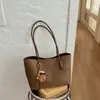 Bolsa Popular Coreana Retro Temperamento Ombro Único Feminina Outono Versátil Estilosa Estampa de Leopardo Deslocamento Diário Bolsa de Axila Mãe-Filho