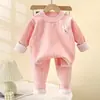 Conjunto de roupa térmica infantil para meninos e meninas, conjunto de duas peças espessado e quente com forro de fleece para outono e inverno, pijamas e roupas de casa para bebês