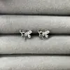 Tachuela para Cartílago de Oreja Mariposa Enroscada en Serpiente de Aleación de Titanio G23 de 1.2 mm de Espesor con Rosca Interna, Joyería para Piercing de Oreja con Sentido de Diseño