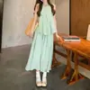 Atuendo de Verano Fresco Menta Mambo Verde para Mujer: Conjunto de Dos Piezas Dulce y Juvenil con Top sin Mangas y Falda de Cintura Alta