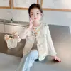 Conjunto de Colete Novo Estilo Chinês para Meninas Primavera 2025 Novo Conjunto de Duas Peças com Colete Étnico Estilo Nacional para Meninas Tendência da Moda Primavera