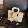 Bolsa de Mão de Design de Nicho Transfronteiriço para Mulheres 2025 Novo Estilo Estilo Estrangeiro Pequena Bolsa Quadrada Casual Tendência Bolsa de Ombro Transversal
