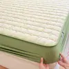 Novo lençol de cama acolchoado à prova d'água 2026, protetor de colchão impermeável de peça única, conjunto de três peças, adequado para todas as estações
