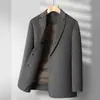 Directo de fábrica, nuevo traje de lana de doble cara para hombre de otoño e invierno con forro desmontable de plumón de pato, chaqueta casual de negocios