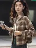 Camisa retro de cuadros rojos estilo americano cepillada para mujer, diseño primavera/otoño 2026, top holgado de manga larga, chaqueta corta
