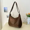 Bolsa Transversal Minimalista Casual e Estilosa de Ombro Único, Nova Bolsa Fashion e Texturizada, Bolsa Tote de Nicho Feminina Primavera/Verão 2026