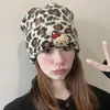 Gorro de Lana Engrosado Suelto Lindo de Gato con Estampado de Leopardo para Mujer en Otoño e Invierno, Gorro Pequeño de Punto con Circunferencia de Cabeza Grande, Gorro Cálido de Felpa Baotou