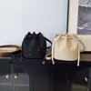 Bolso Cruzado Casual de Gran Capacidad 2025 Nuevo Primavera y Verano Moderno Color Sólido Versátil Bolso Cubo con Cordón para Hombro para el Trabajo