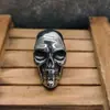 Personalidad punk rock europea y americana transfronteriza dominante colgante de calavera anillo moderno de acero de titanio para hombre accesorios de Halloween