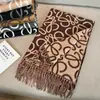 Bufanda de doble cara de cachemira sintética japonesa y coreana para otoño/invierno, amigable con la piel para mujer, engrosada para abrigar, chal de doble propósito, venta al por mayor desde el fabricante
