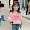 G2169# camiseta de algodão de manga comprida para meninas, estilo duas peças falsas, novo estilo estrangeiro, casaco de outono infantil, camiseta de primavera e outono para bebê