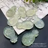 Colgante de Jade 24x43mm Jade Xiuyu Natural Flor de Peonía Colgante Pipa Accesorio