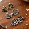 Clips Retro Europeos y Americanos para Suéter para Mujer, Hebillas de Bufanda de Seda Incrustadas de Diamantes, Clips para Bufanda Fijos Anti-Exposición, Clips para Chal, Accesorios de Aleación