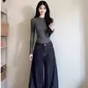 Camisa Básica de Cor Sólida com Ombro Direito para Mulheres no Outono e Inverno, Ajustada ao Corpo, Emagrecedora, Manga Longa, Gola Redonda, Top Preto