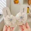 Novo Estilo Coreano Tecido Infantil Laço Roupa de Verão Laço Sandálias para Crianças Pequenas e Médias Pantufas Infantis Internas com Solado Macio